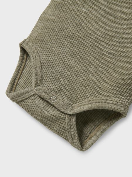 Name it, Nbnwax lys grågrønn ullbody