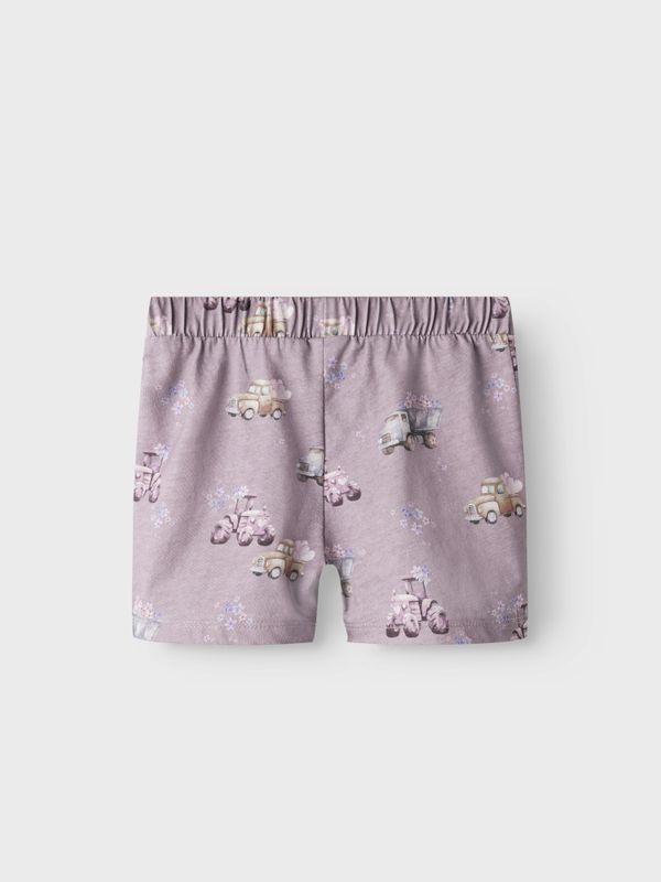 Nmfhelga lilla shorts med kjøretøy og blomster